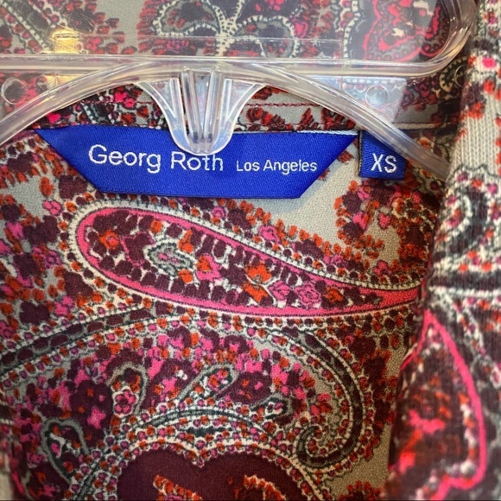Woman’s Georg Roth‎ button Down Blouse - Picture 3 of 5